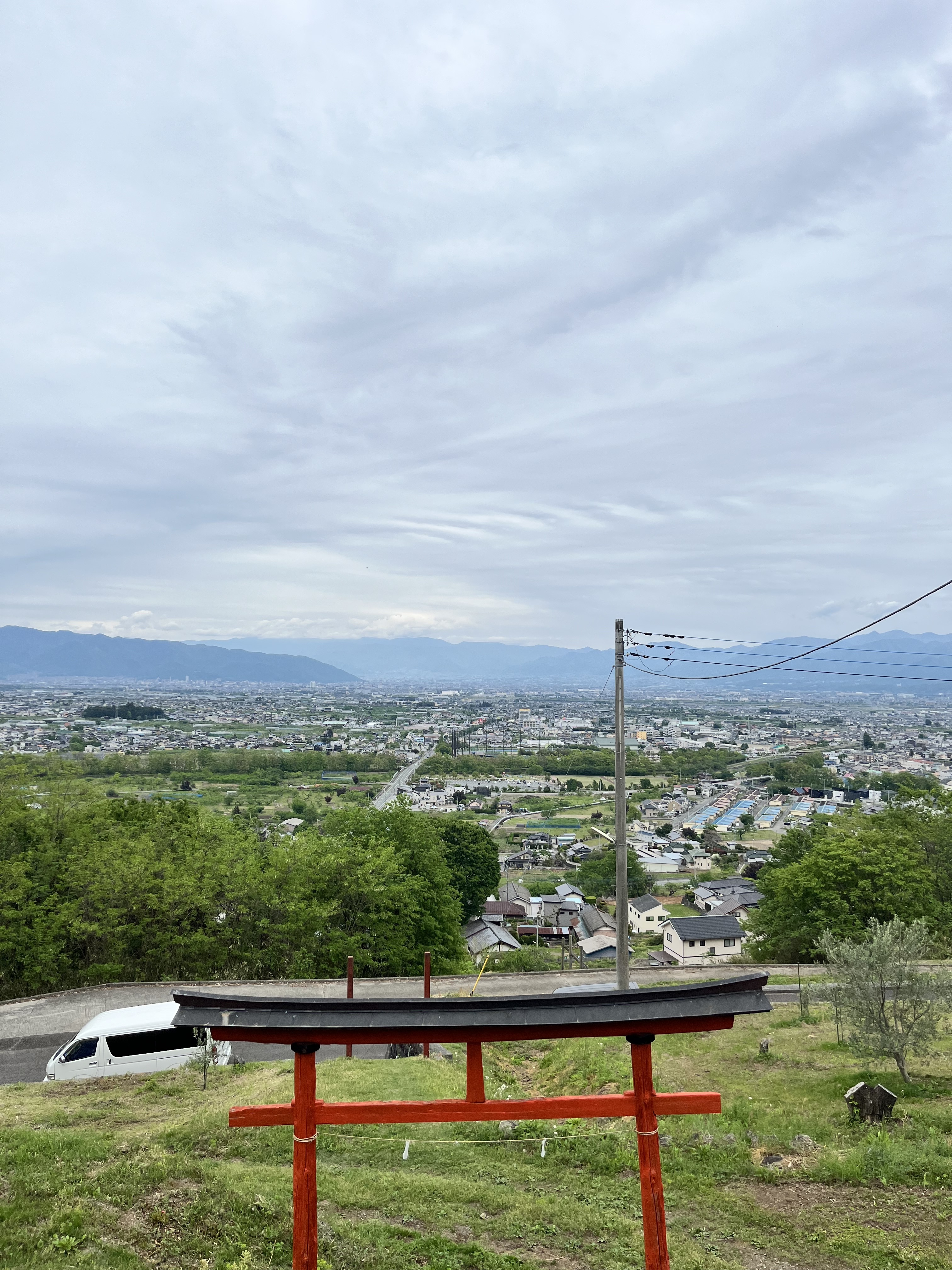 45 御崎神社からの甲府盆地の眺め.jpeg