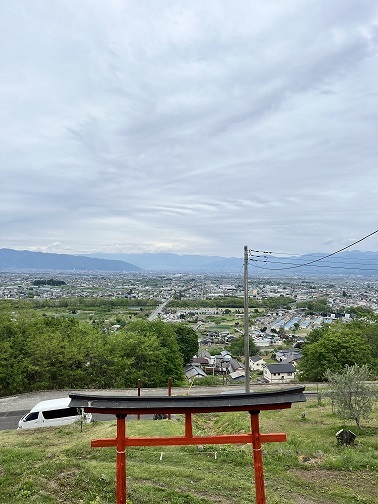 45 御崎神社からの甲府盆地の眺め.jpg