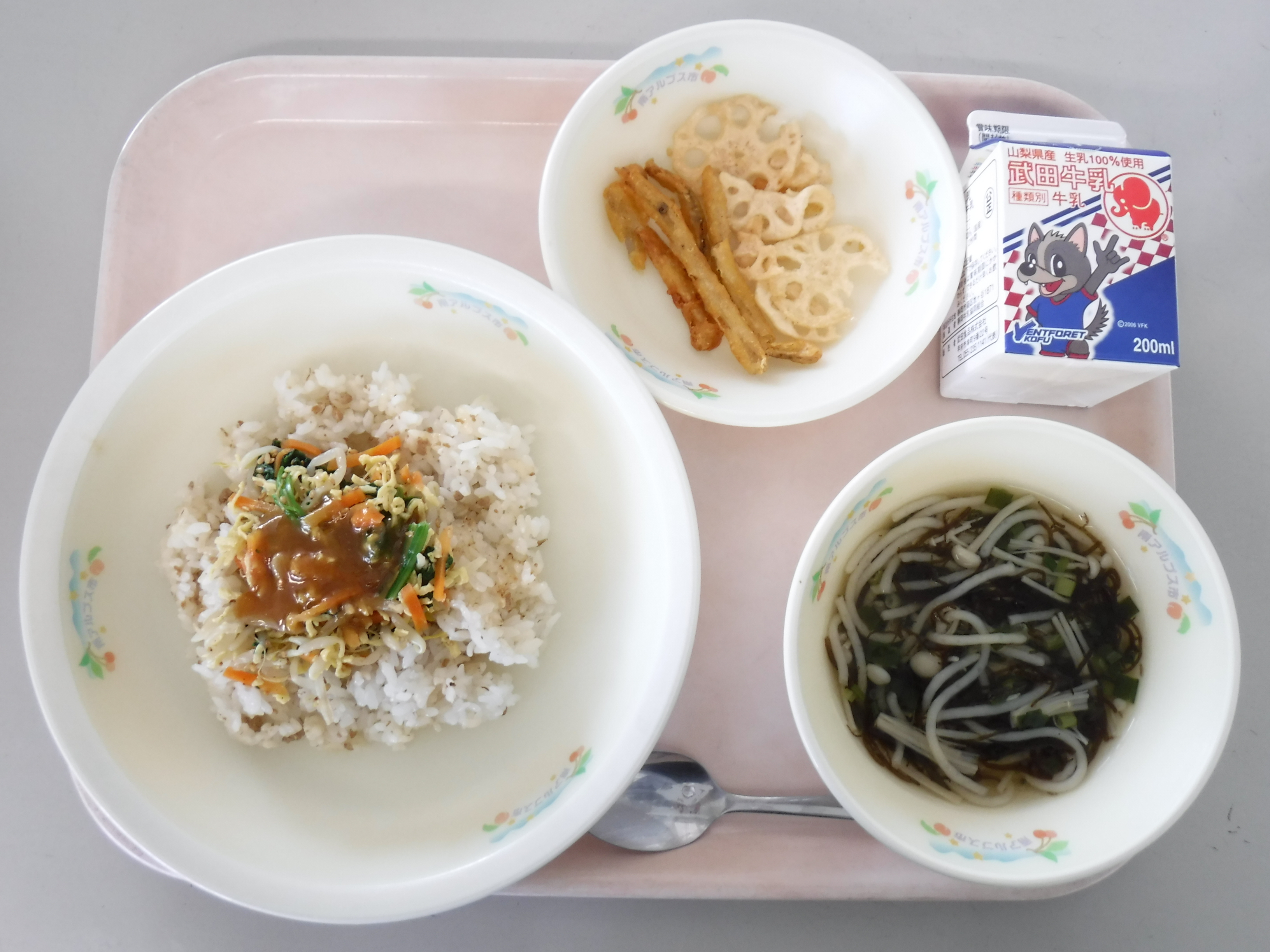 R4_6_8 かみかみ給食.JPG