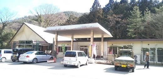 71木曽さわら材の日帰り温泉.jpg